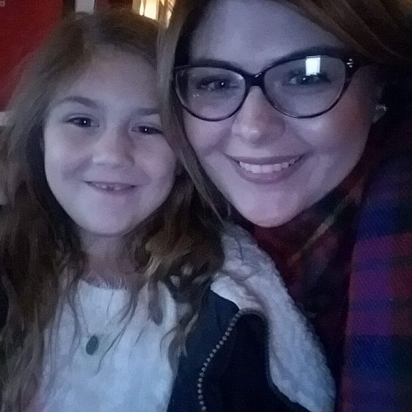 Meet your Posher, Jessica - Picture 1 of 1